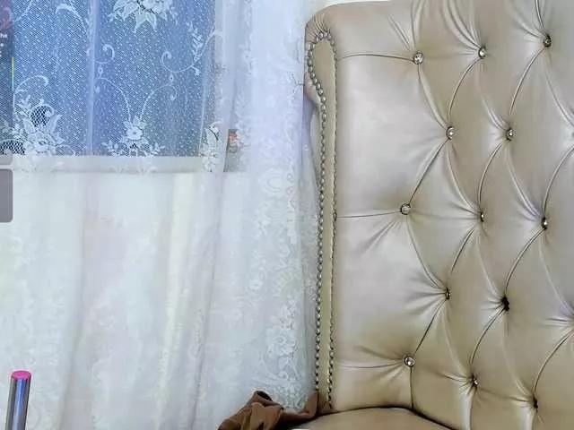 Freechat AlexaFoxy18 on BongaCams