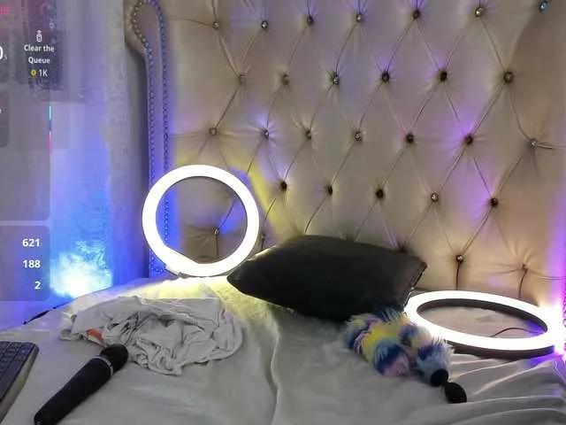 Freechat AlexaFoxy18 on BongaCams