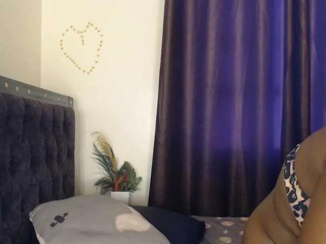 Offline Amairah on BongaCams