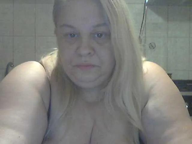 Offline AriannaMilf on BongaCams