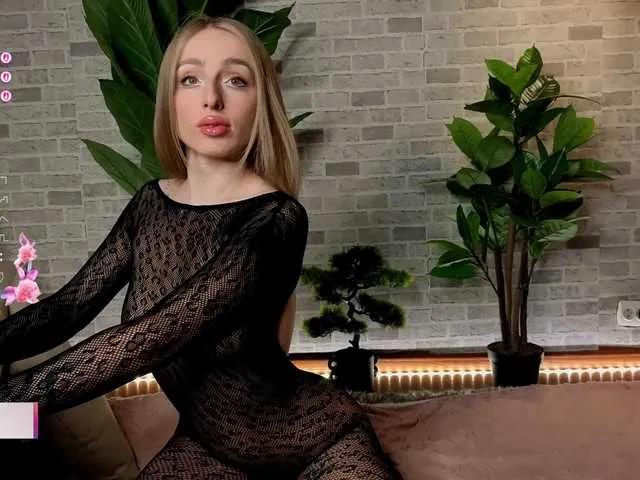 Offline babyyyluna on BongaCams