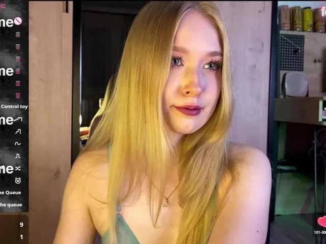 Offline blondieangelme on BongaCams