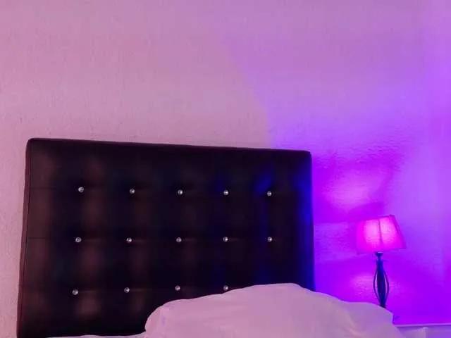 Offline Cuckold-lover on BongaCams