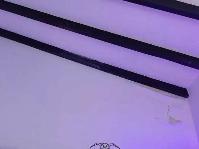 Offline Cuckold-lover on BongaCams