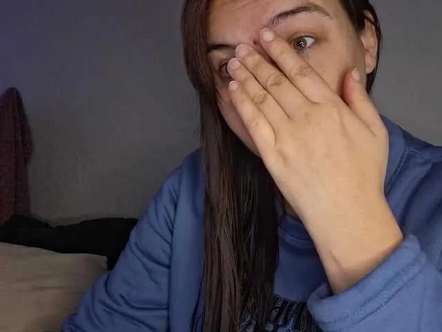 Offline CyndeeWinter on BongaCams