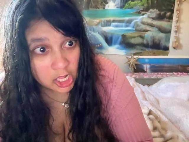 Freechat DUMBHOEMELANIE on BongaCams