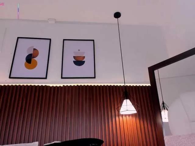 Freechat Emma-white on BongaCams