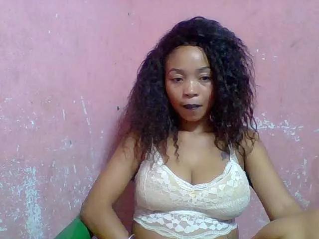 Offline Estelahh on BongaCams