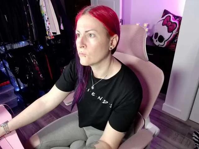 Freechat gennyrock on BongaCams