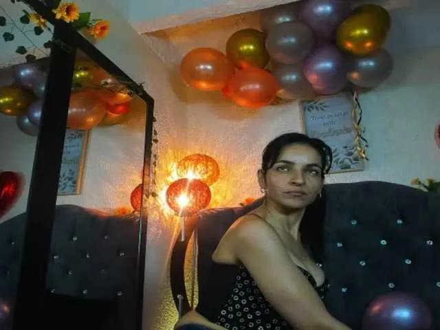 Offline karol-rose on BongaCams