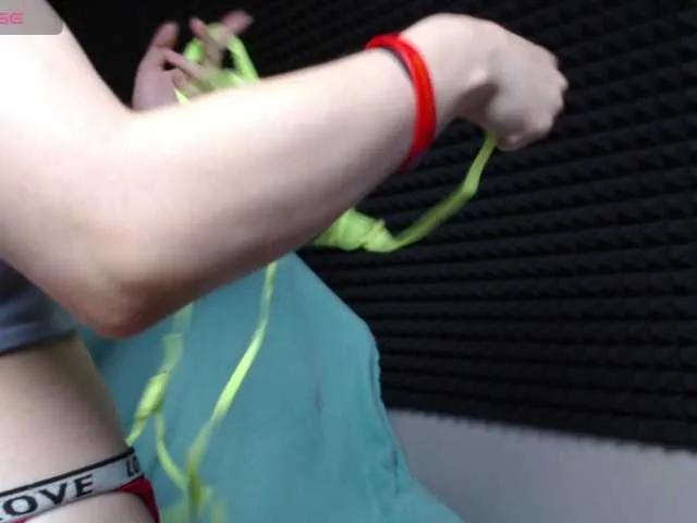 KIKIKrash on BongaCams