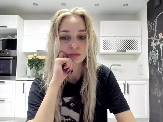 Offline Lana-Rhoades on BongaCams