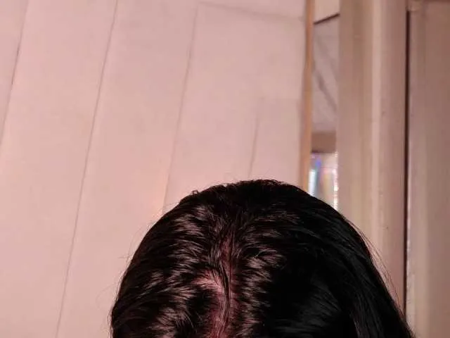 LannyShell model from BongaCams