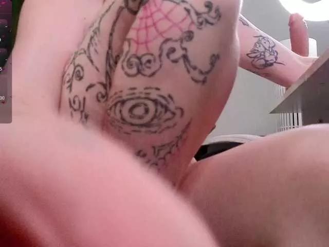 Offline Lilith-Hustle on BongaCams