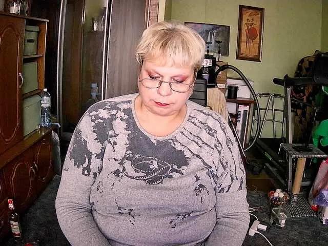 Offline LOLA88888 on BongaCams