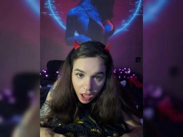 Offline LollyMille on BongaCams