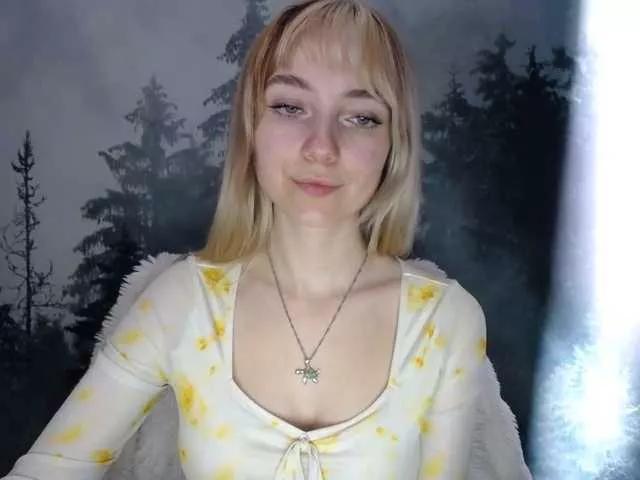 Offline LuciaLovely on BongaCams