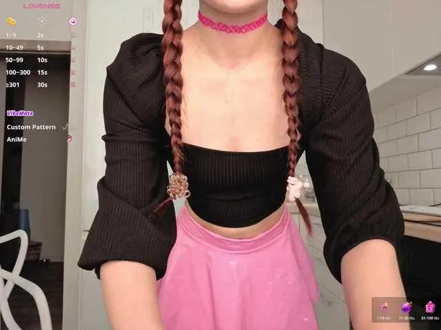 Offline PrettyLilie on BongaCams