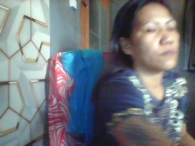 Offline Rarra on BongaCams