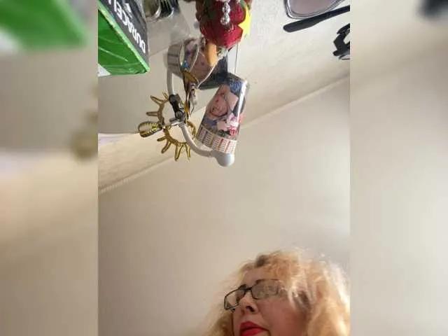 Offline Ritia on BongaCams