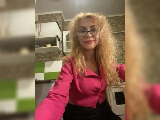 Offline Ritia on BongaCams