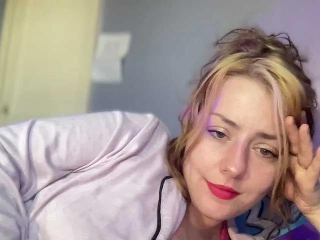 Offline skarlett-rose on BongaCams