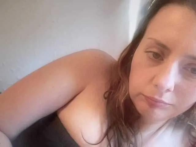 Offline skarlett-rose on BongaCams