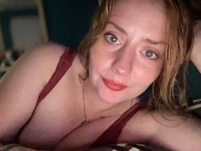 Offline skarlett-rose on BongaCams