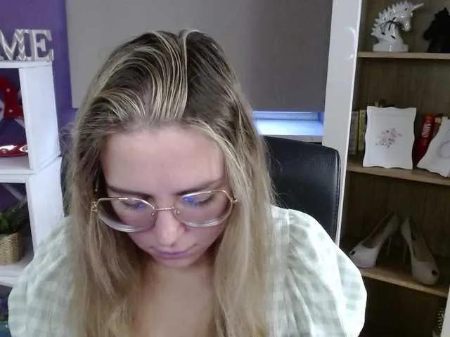 Freechat soft-zoey on BongaCams