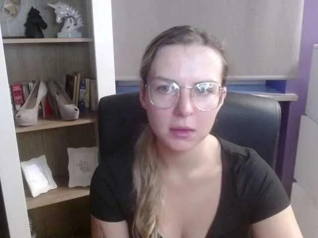 Freechat soft-zoey on BongaCams