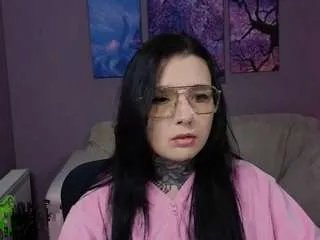 Offline laratiz on CamSoda