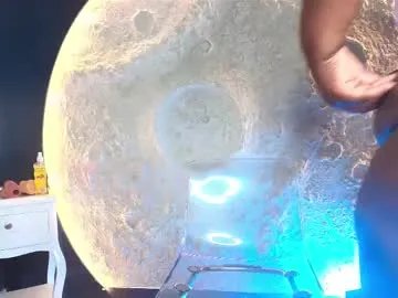 _carolinagomez on Chaturbate