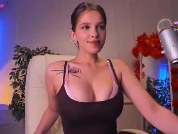 adalyn_glow on Chaturbate 