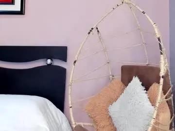 alaiasmile_ on Chaturbate 