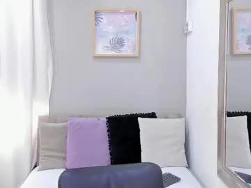 alaiasmile_ on Chaturbate 