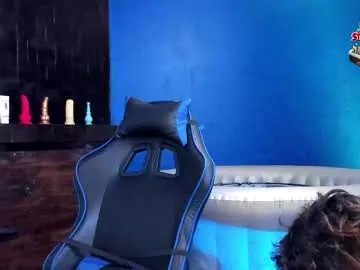 alexanderjaz on Chaturbate