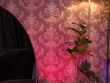 Freechat almavelia on Chaturbate