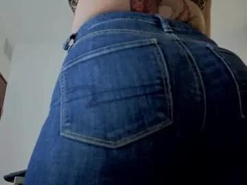 almma_ on Chaturbate 