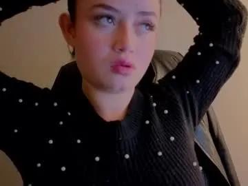 almma_ on Chaturbate 