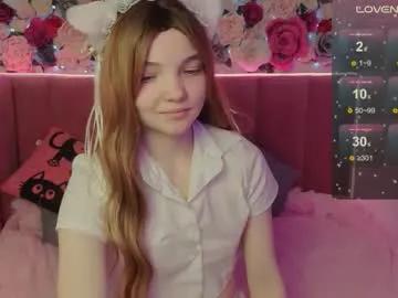 Freechat animealica on Chaturbate