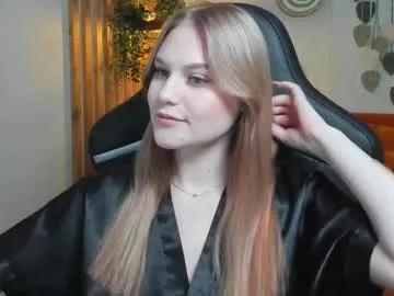 Freechat ariawell on Chaturbate