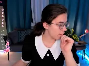 Freechat bellacaress on Chaturbate