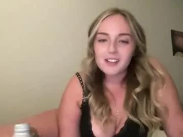 blondeandbent on Chaturbate
