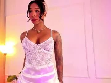 Private brunettklaryss on Chaturbate