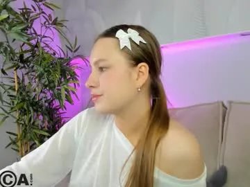 candy_cansew — GOAL: stand up pls [5 tokens remaining] Welcome to my room! #smalltits #young #nonude #shy #18