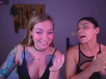 carrie_moonshine — #dutch  #femdom  #longhair  #feet #lesbian