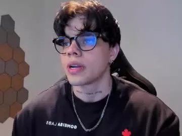 chris_cooperr on Chaturbate