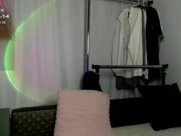 cloudbae — Hello my name is Kelly! Glad to see you! #teen #New #Cute # Shy. Goal:lets gently touch my legs [21 tokens remaining]