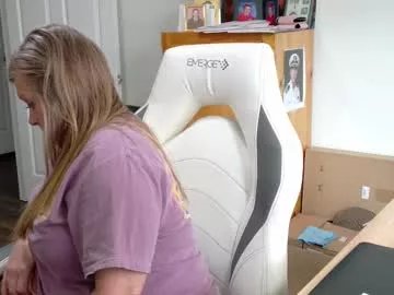 Freechat curiouscouple3143 on Chaturbate