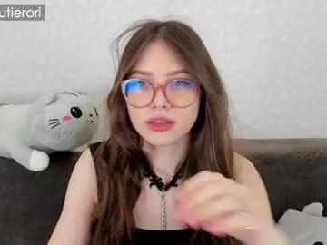 Freechat cutierori on Chaturbate